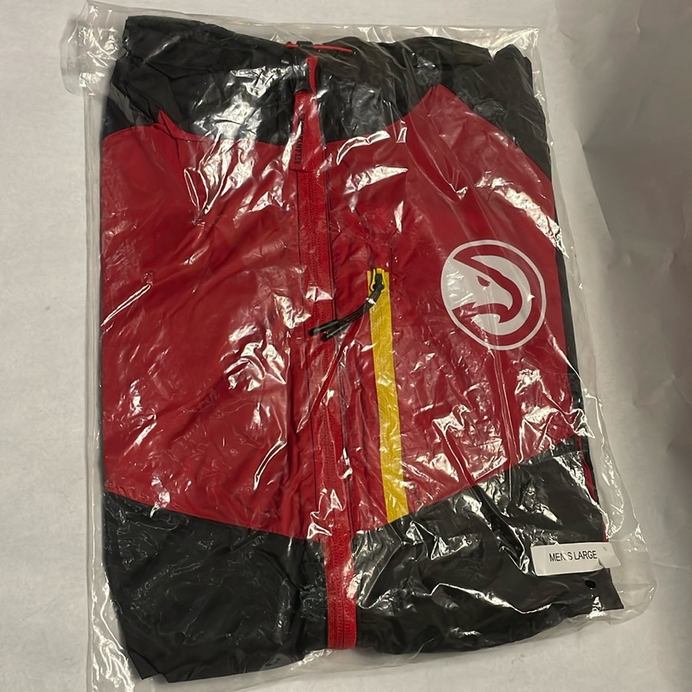Atlanta Hawks Windbreaker, Men’s size Large - Picture 3 of 14